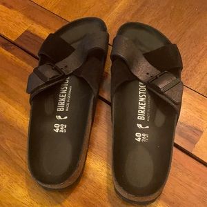 Birkenstock slip on’s barely worn!